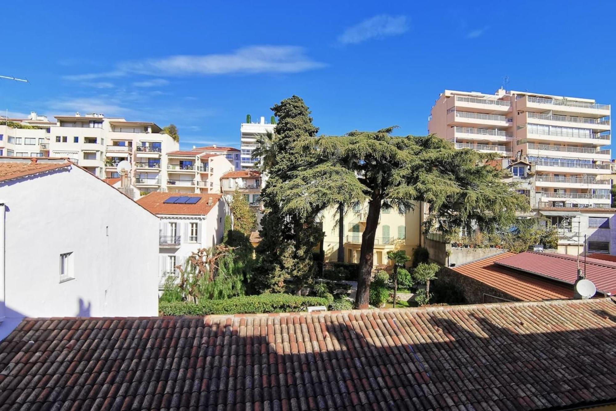 Apartment 2 Bedrooms Meynadier At 2 Min Beachpalais *